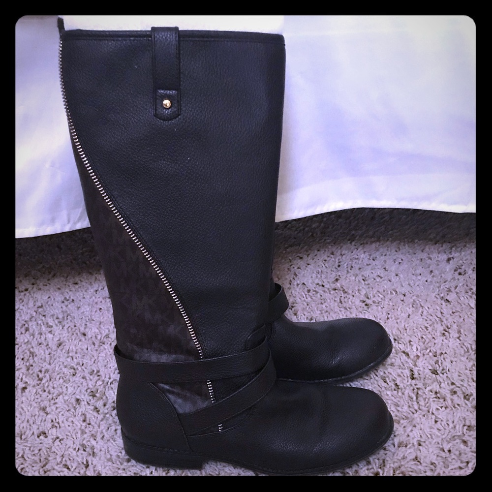 Girl’s boots